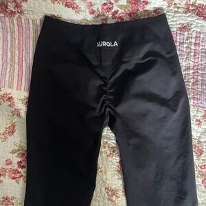 Leggings with butt scrunch
